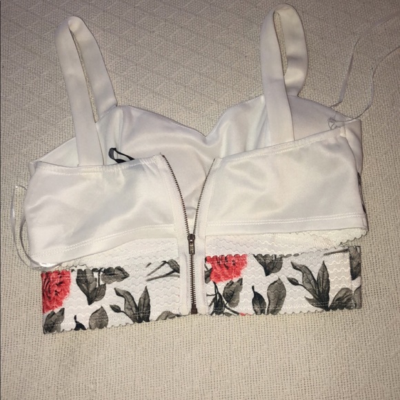 Crop top - Picture 4 of 4